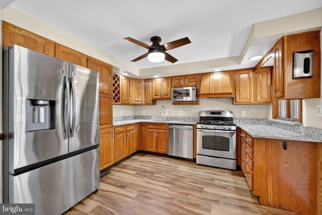 Building Photo - 8402 Holman Ave