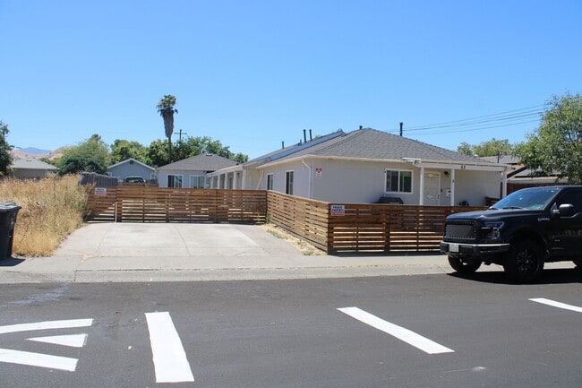 Photo - 53 Alturas Ave