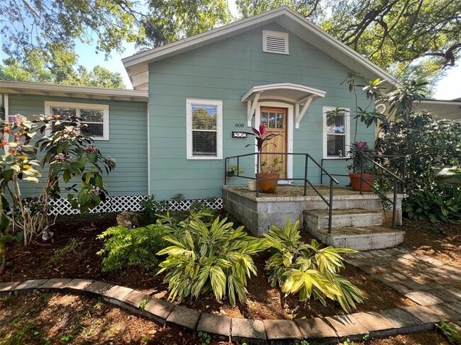 Photo - 808 W Coral St House