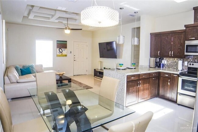 Photo - 1705 W Garrison Dr Unidad 2