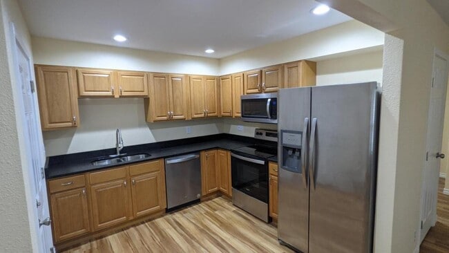 Building Photo - 7253 Rimwood St