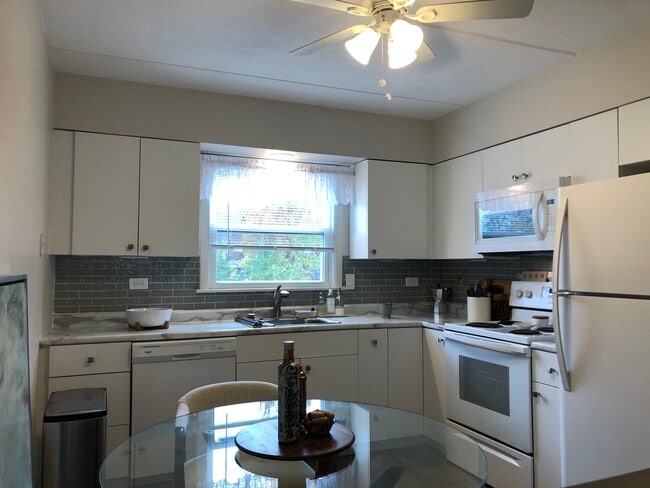 Cocina - 733 N Western Ave Unidad 3a