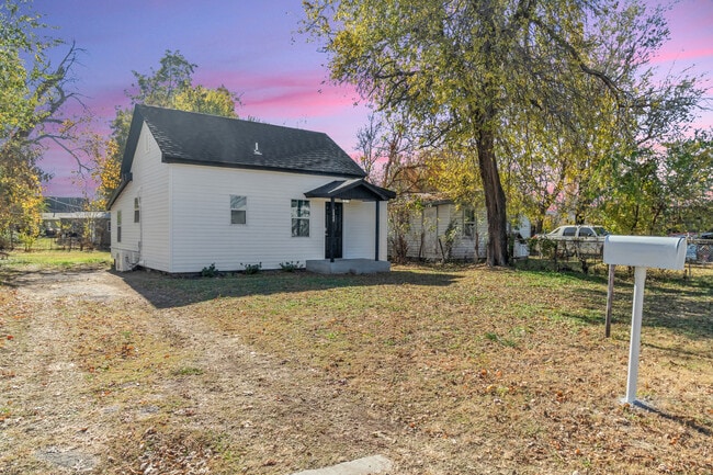 Photo - 2440 NW 3rd St