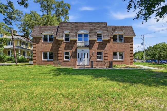 Building Photo - 4804 Calvert Rd Unit 2