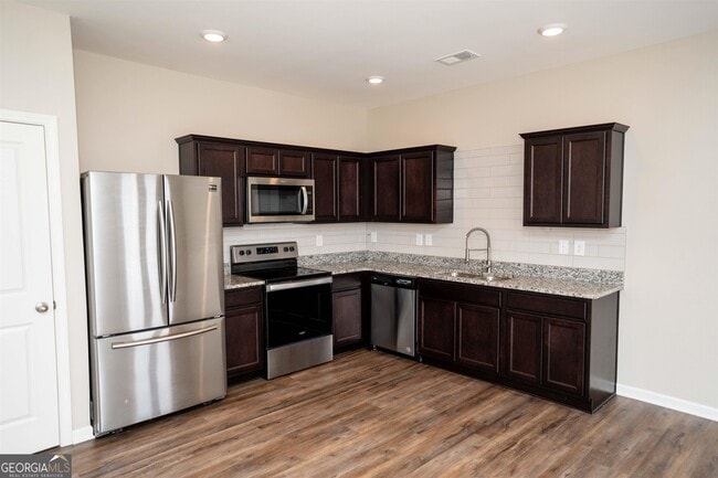 Photo - 249 Grand Central Wy