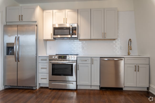 Building Photo - 200 Waterman St Unit 7 Rental