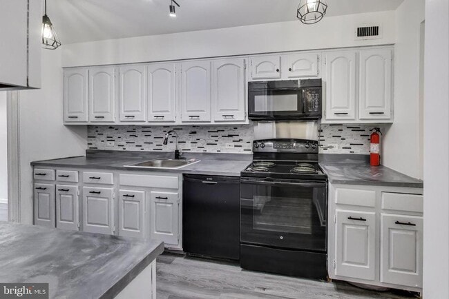 Photo - 1001 26th St NW Unidad 705