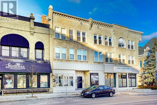 Photo - 537 Talbot St Unité 10