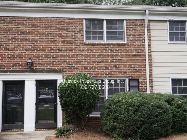 END UNIT TOWNHOME ON OLD TOWN CLUB GOLF CO... - END UNIT TOWNHOME ON OLD TOWN CLUB GOLF CO...