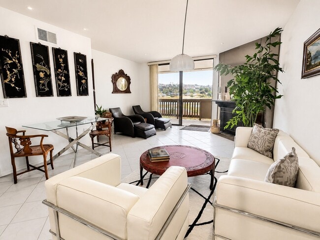 Photo - 3098 Rue D’Orleans Unit 311
