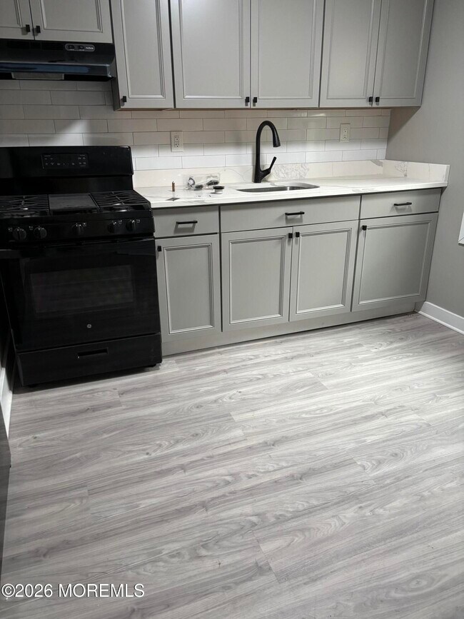 Photo - 700 Fifth Ave Unidad Apt B
