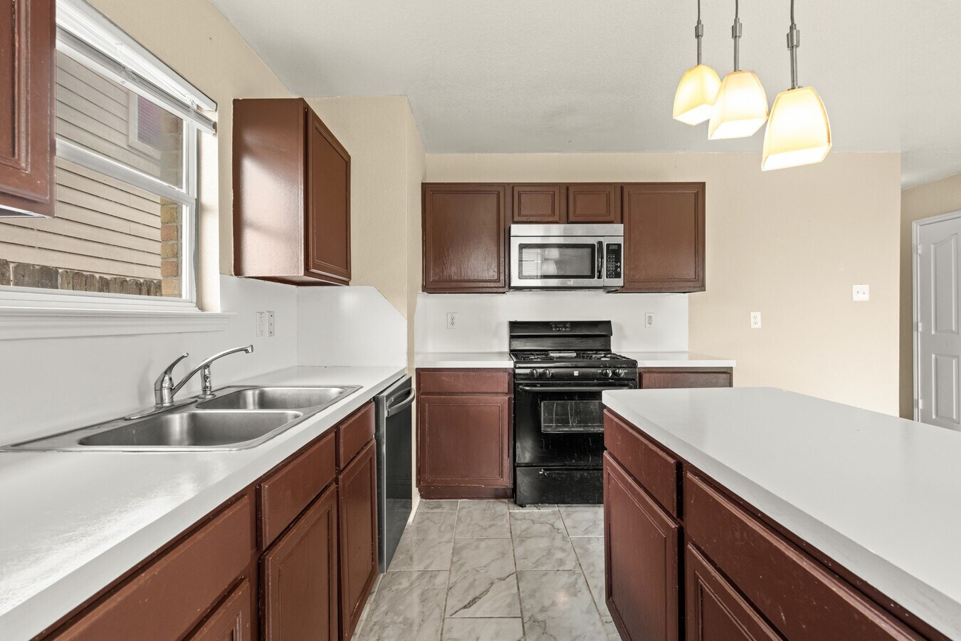 Photo - 7931 Raven Creek Ln