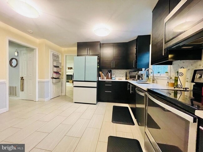 Photo - 3103 Titanic Dr