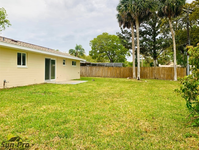 Photo - 1505 Edgewater Rd