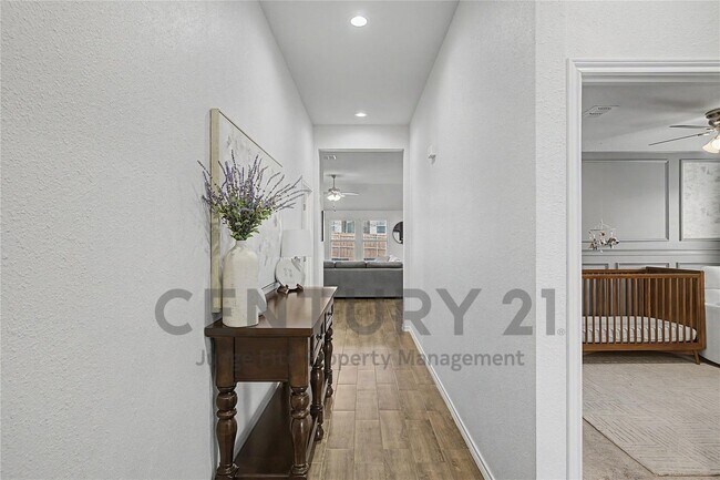 1825 Agarito Dr