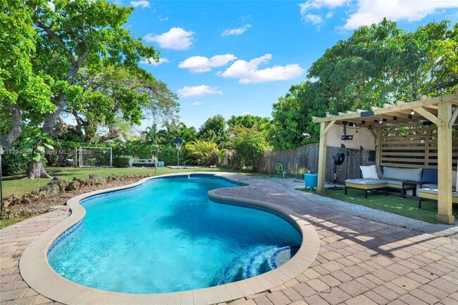 Photo - 6450 SW 28th St House