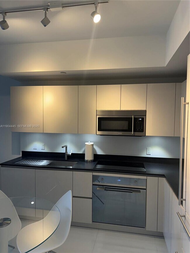 Photo - 1010 Brickell Ave Unit 2510