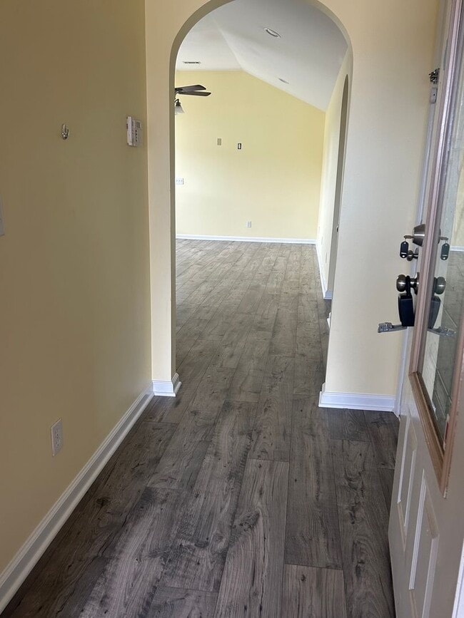 Photo - 201 Wexford Way