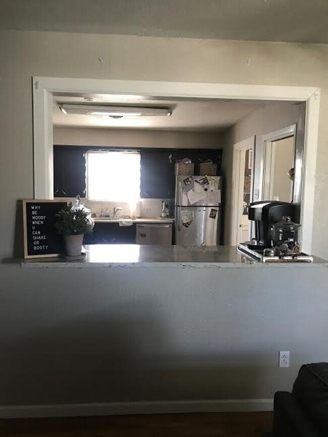 Photo - Pre leasing for fall 2026! 3/3 in Medical District!