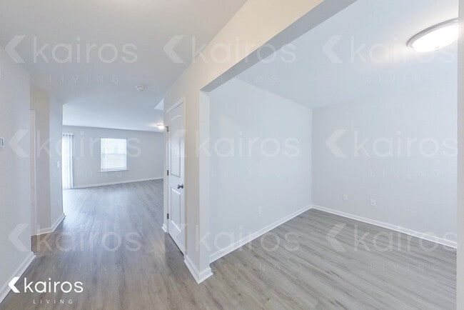 Photo - 15 Duluth Dr