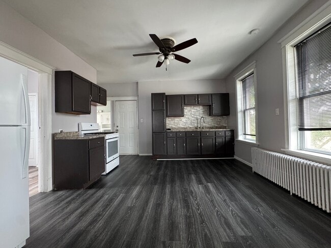 Photo - 3020 S Laramie Ave