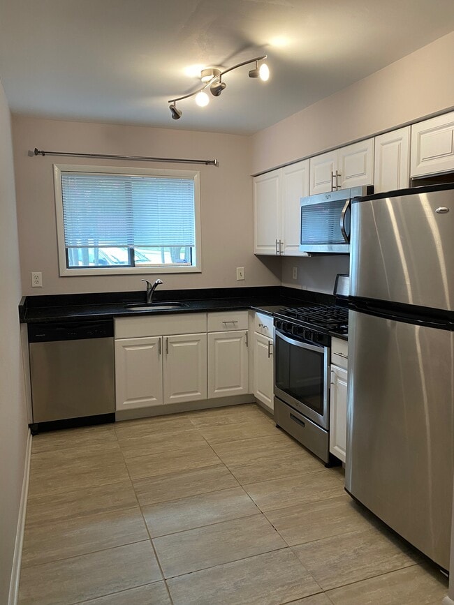 Photo - 2704 Dartmouth Rd Apartment Unit 5