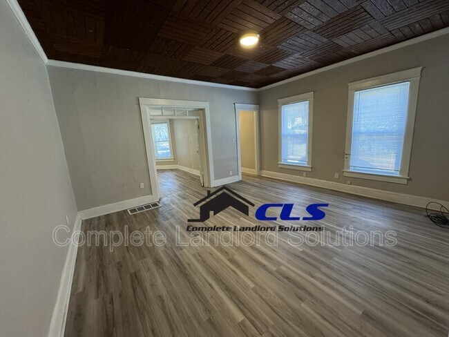 Photo - 700 S 8th St