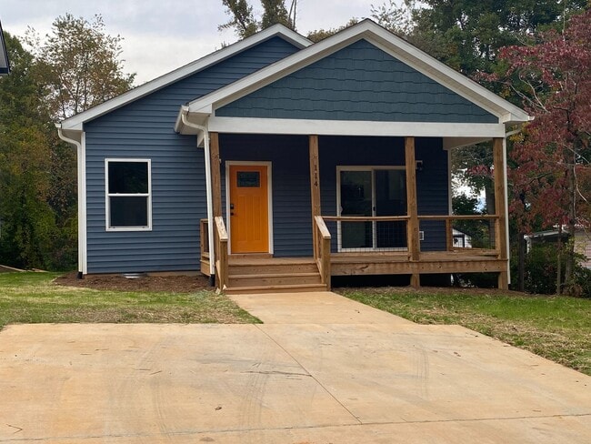 Photo - Like-new Asheville Home! Available NOW!
