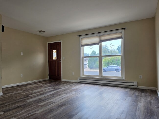 Photo - 11186 Forest Ave