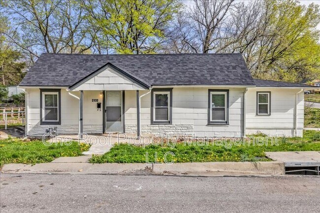 Photo - 2130 E 83rd St