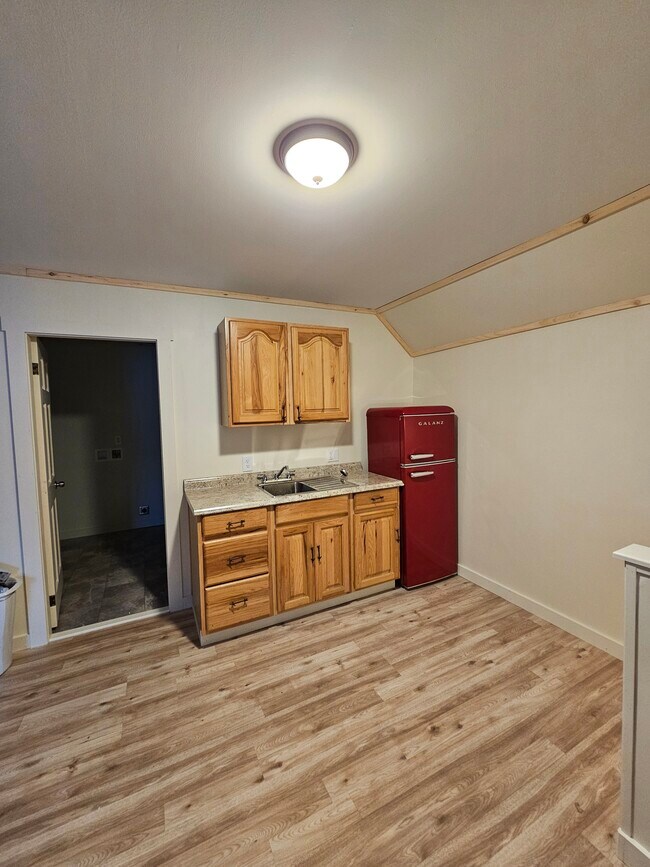 Photo - 97 Lincoln St Unit Apt D