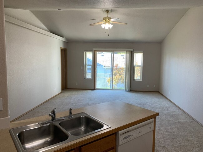 Photo - lynd03 Unit 3698