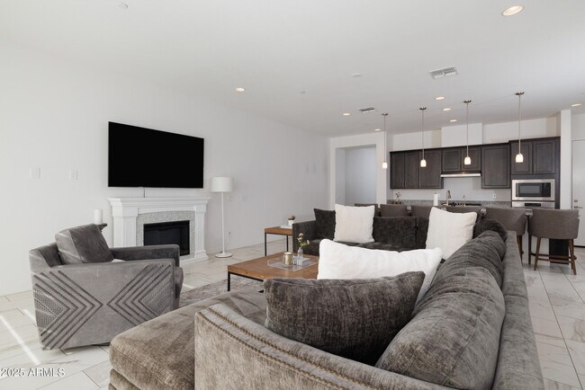 7349 E Vista Bonita Dr