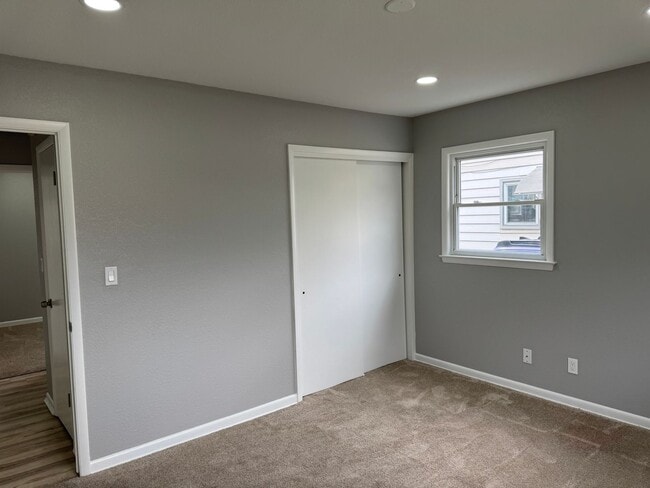 Photo - 8037 West Thurston-Lower Unidad Lower