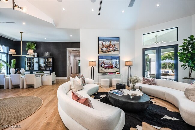 Photo - 681 Katemore Ln