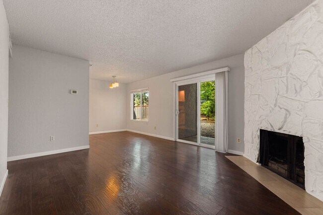 Photo - 14022 Juanita Dr NE