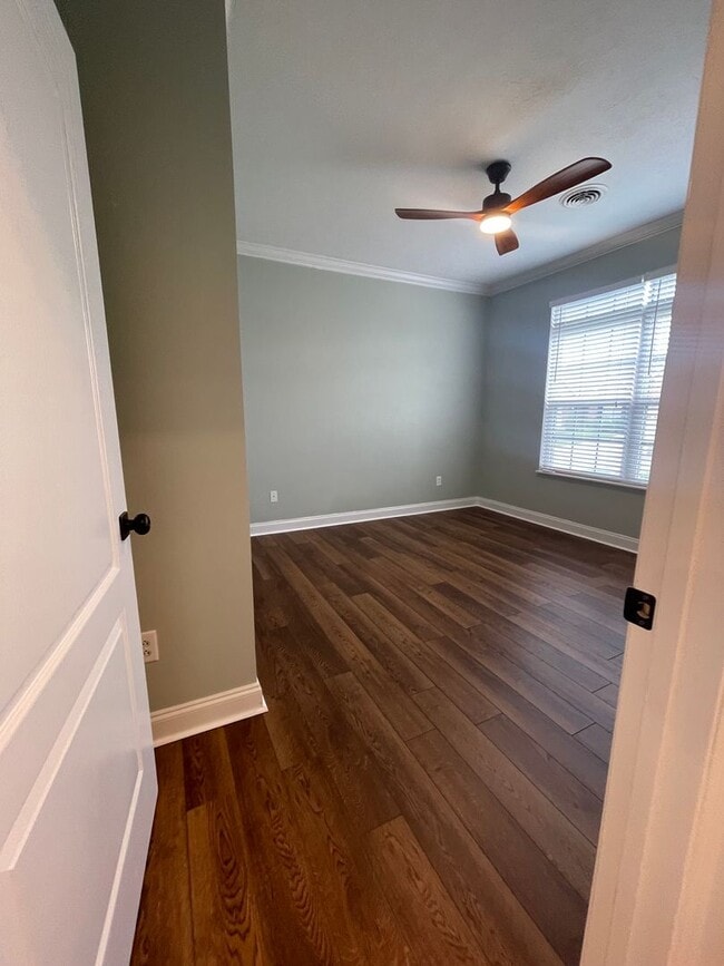 Photo - 162 River Garden Ct