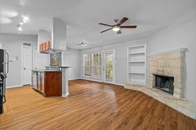 Photo - Awesome Huge 1 BD with Garage -  Dog Park - Resort Pool - One Month Free Rent - $1195