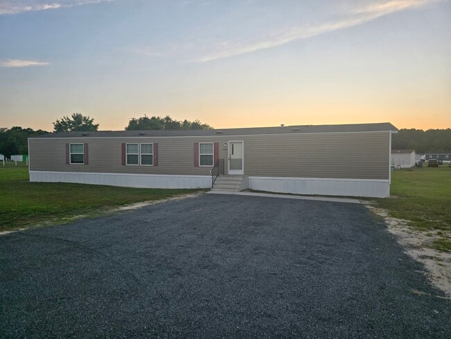 Building Photo - 24266 King Rd Rental