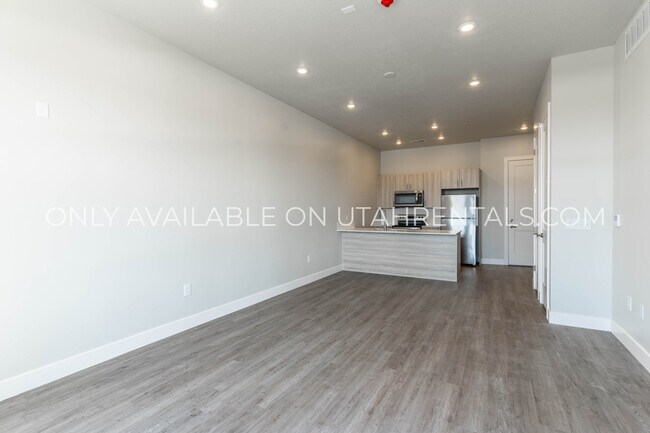 Photo - 7555 S Main St Unidad 207