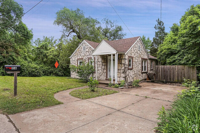 Building Photo - 806 Elsworth Pl Rental