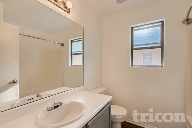 Photo - 15950 W Cottonwood St