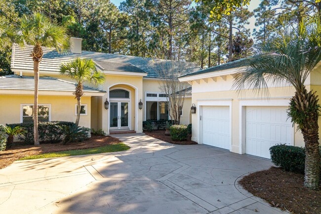2928 Pine Valley Dr