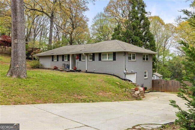 Photo - 2341 Elmwood Cir SE