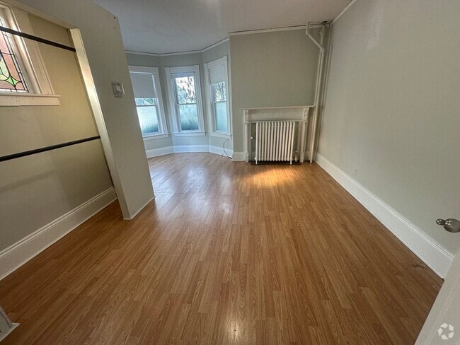 Building Photo - 42 Gordon St Unit 1 Rental