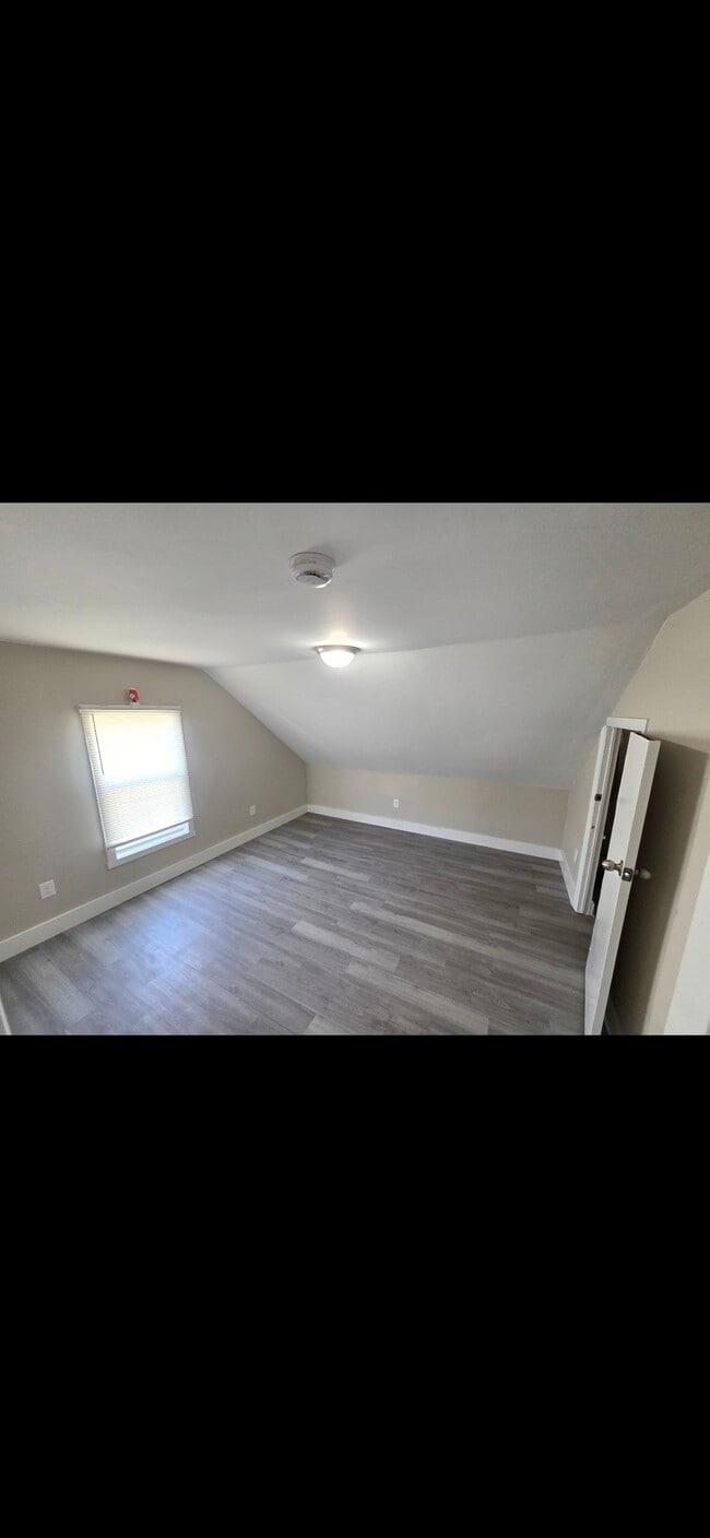 Photo - 1441 Pleasant St