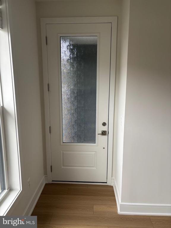 Photo - 43396 Farringdon Sq