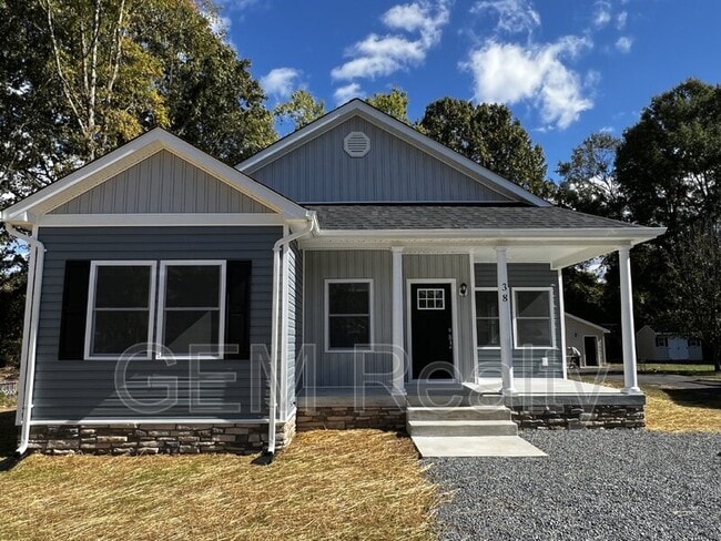 Photo - 38 Meadow View Ln