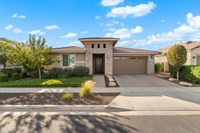 Building Photo - 12410 N 146th Ln