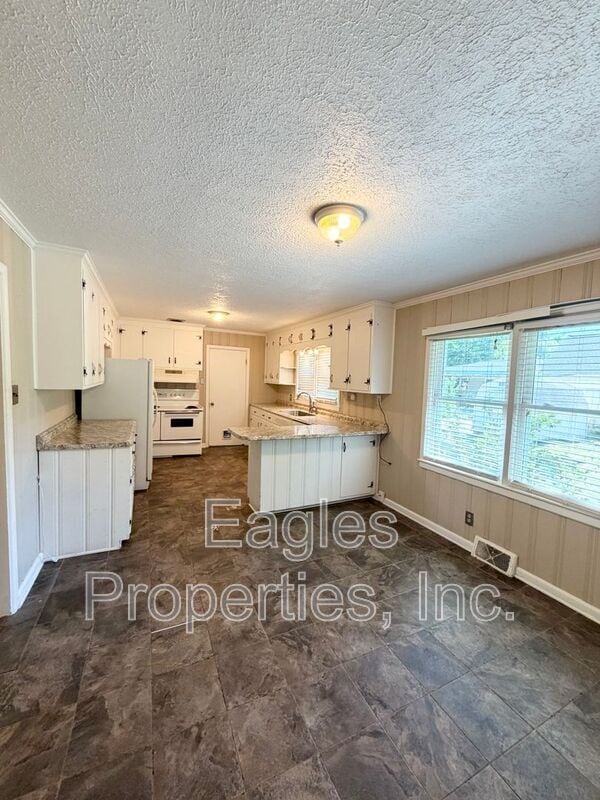 Photo - 500 N Audubon Ave